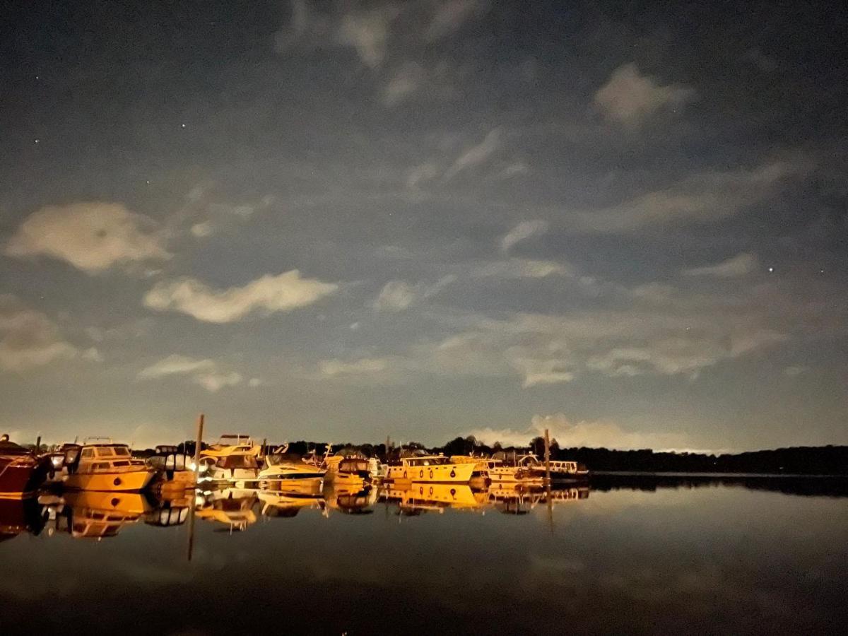 Hausboot Leukermeer Well Well  Exteriér fotografie